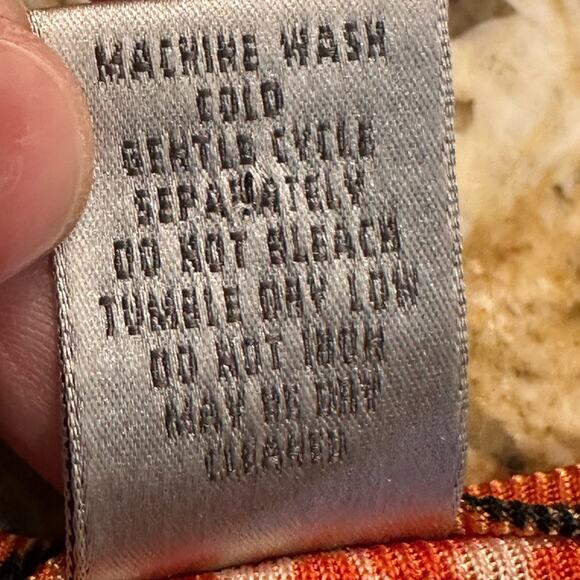 Chico’s Travelers Women’s 3 (16) Short Sleeve V-Neck Shirt Orange & Black Print - Picture 5 of 7